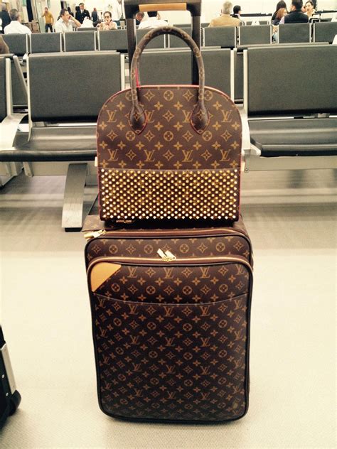 louis vuitton purses at saks fifth avenue|louis vuitton handbags fifth sitesaksfifthavenue.